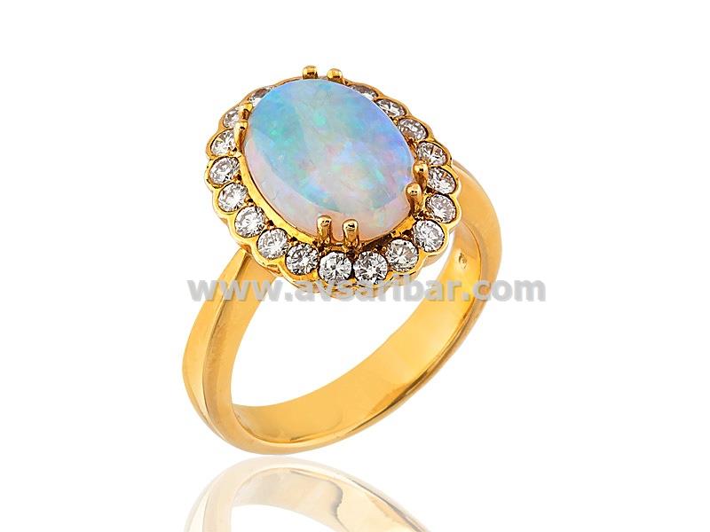 18K GOLD - DIAMOND and OPAL RING 