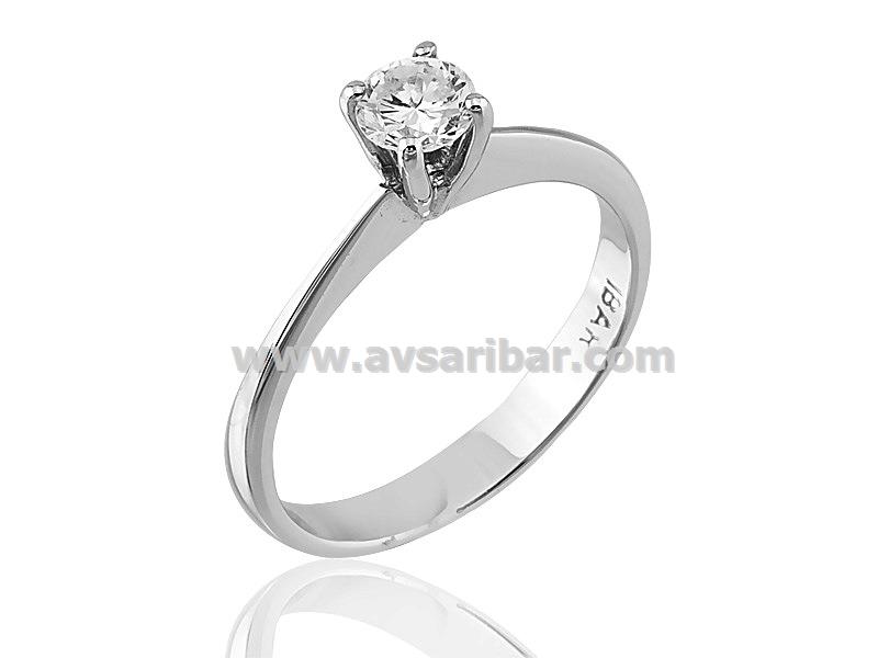 18K GOLD - DIAMOND SOLITAIRE RING 