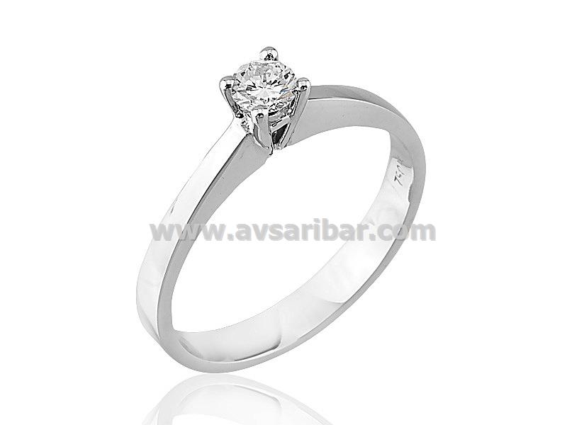 18K GOLD - DIAMOND SOLITAIRE RING 